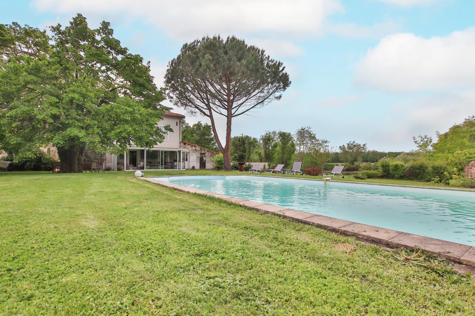 Domaine D'Aromm - Chambres D'Hotes & Gites - Piscine, Etangs & Animaux - Au Calme Ouches Exterior foto
